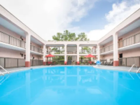 Baymont by Wyndham Mobile/ I-65 Hotels in Mobile