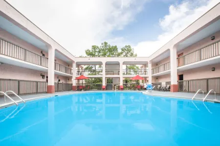 Baymont by Wyndham Mobile/ I-65