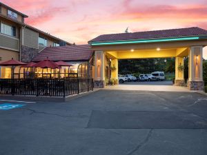 Best Western Plus Parkway Inn