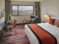 Mövenpick Hotel Amsterdam City Centre Hotels near TomTom