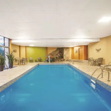 Mountain Valley Inn & Suites