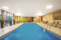 Mountain Valley Inn & Suites - Pools