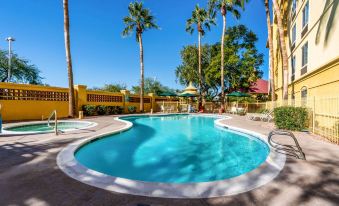 La Quinta Inn & Suites by Wyndham Phoenix West Peoria