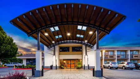 Best Western Seattle Airport Hotel Отели рядом со станцией Link Light Rail - Tukwila Station