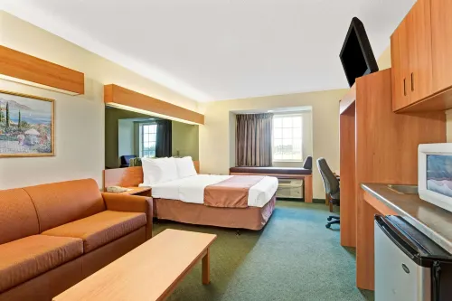 Microtel Inn & Suites by Wyndham Cordova Memphis I-40 East - Parkplatz