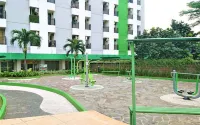 Apartment Green Lake View Ciputat by Celebrity Room Hotels in Pamulang
