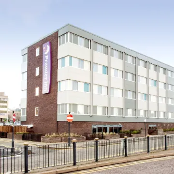 Premier Inn Birkenhead Town Centre Отели рядом с достопримечательностью «Памятник The Beatles»
