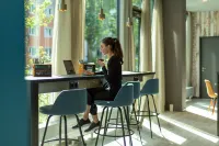 ฮอลิเดย์ อินน์ - เดอะ นิว บราส มิวนิก โอลิมเปียพาร์ค บาย IHG - ที่มีบาร์