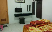 Sutra Hotel Hotel dekat Kampung Karuhun ECO Green Park Sumedang