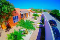 Juanedu Suites Hoteles cerca de Baby Beach