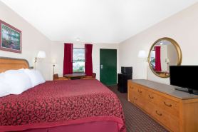 Days Inn by Wyndham Columbia NE Fort Jackson