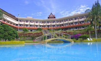 Sinabung Hills Resort