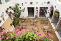 Hotel de los Faroles - parking