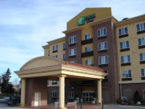 Holiday Inn Express & Suites SEATTLE NORTH - LYNNWOOD by IHG Hotels in Lynnwood