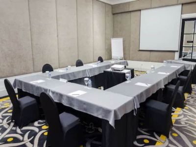 会議室 ホテル チプトラ ワールド スラバヤ マネージド by スイス ベルホテル インターナショナルの写真