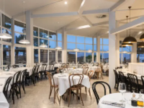 ユー コーラル ビーチ クラブ エイラット ウルトラ オールインクルーシブ エイラートのホテル