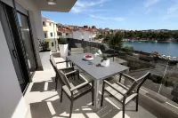 Apartments Villa Aquamarie Hotels in Grohote
