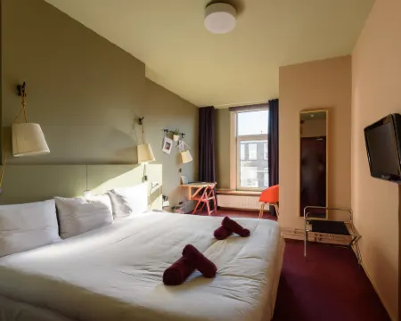 โฮเทล เดอะ เนเบอร์ส มักโนเลีย โรงแรมในอัมสเตอร์ดัม