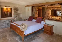 L' Escapade Hôtel & Restaurant Hotels in La Garde