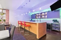 Holiday Inn & Suites BOTHELL by IHG - bar