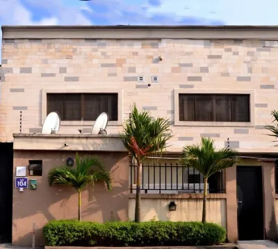 Suru Express Hotel Hotels near H F C