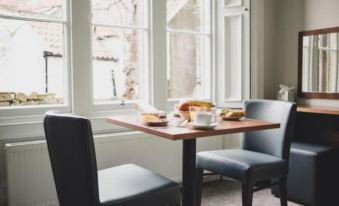 Court Residence Aparthotel
