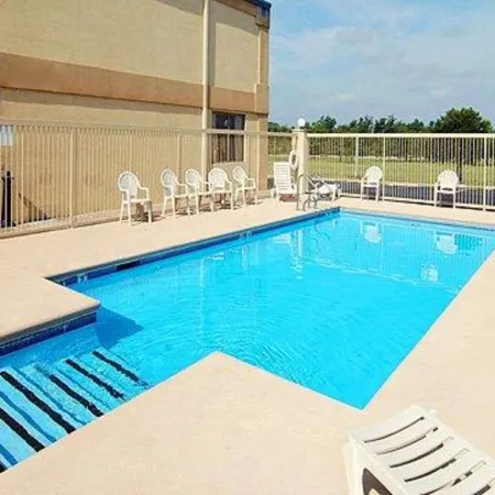 Spark by Hilton Muskogee