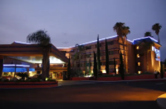Ramada by Wyndham Viscount Suites Tucson East