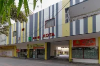 RedDoorz Plus @ Slamet Riyadi