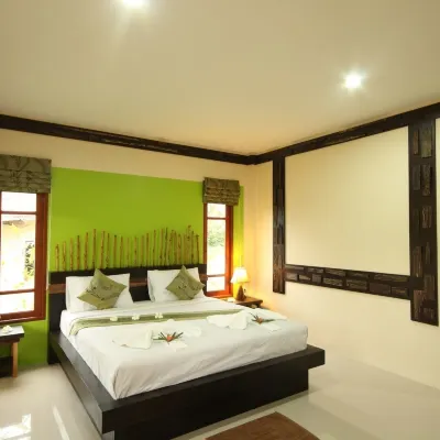 Bida Daree Resort Hotels near Nopharat Thara Beach