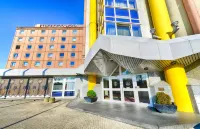 Leonardo Hotel Köln Hotels near Cologne Bonn Airport