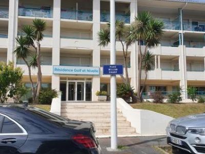 Appartement Golf et Nivelle Avec Piscine et Parking