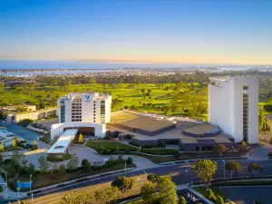 VEA Newport Beach, a Marriott Resort & Spa