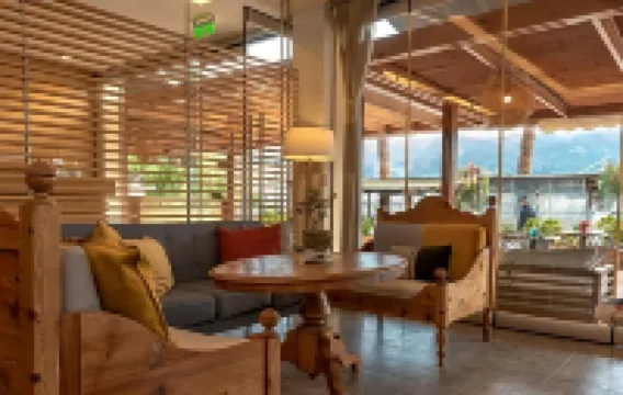 Theano Hotel