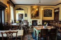 The Carden Arms Hotel di Barton