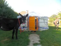 Yourte Mongole Hôtels à : Saint-Léger-sur-Dheune