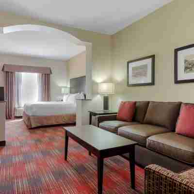 Best Western Plus Red Deer Inn  Suites Rooms