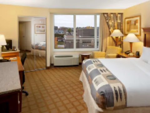 DoubleTree by Hilton Hotel Jefferson City Hotels in Cole County