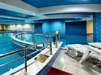 Tianjin Golden Crown Hotel - 5-Star