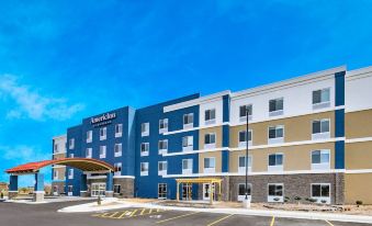 AmericInn by Wyndham International Falls