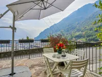 Anna Hotels in Dongo