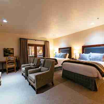 Deluxe Two Queen Room with Fireplace Hotel Room Rooms