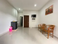 Lembunai Home Stay Hotels in Batu Cermin