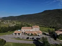 Hôtel le Panoramic - Votre Hôtel au cœur des Gorges du Verdon Các khách sạn ở Moustiers-Sainte-Marie