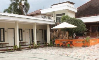 Roemah Tanjung Heritage Home