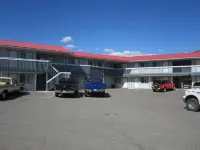 Canadas Best Value Desert Inn & Suites - Motels