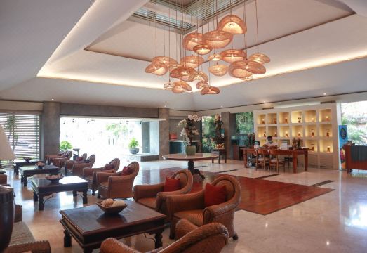 더 차크라 호텔 정원