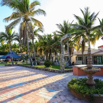 Buena Vista Oceanfront & Hot Springs Resort