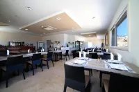 Hôtel Restaurant les Pielettes Hotels in Châteauneuf-les-Martigues