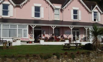 Pink Beach Guest House